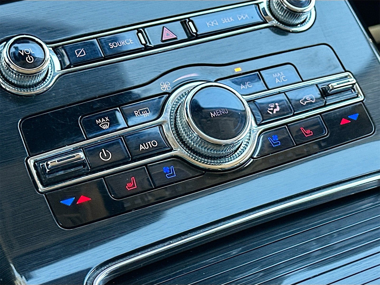 Used 2022 Lincoln Nautilus Reserve image 20