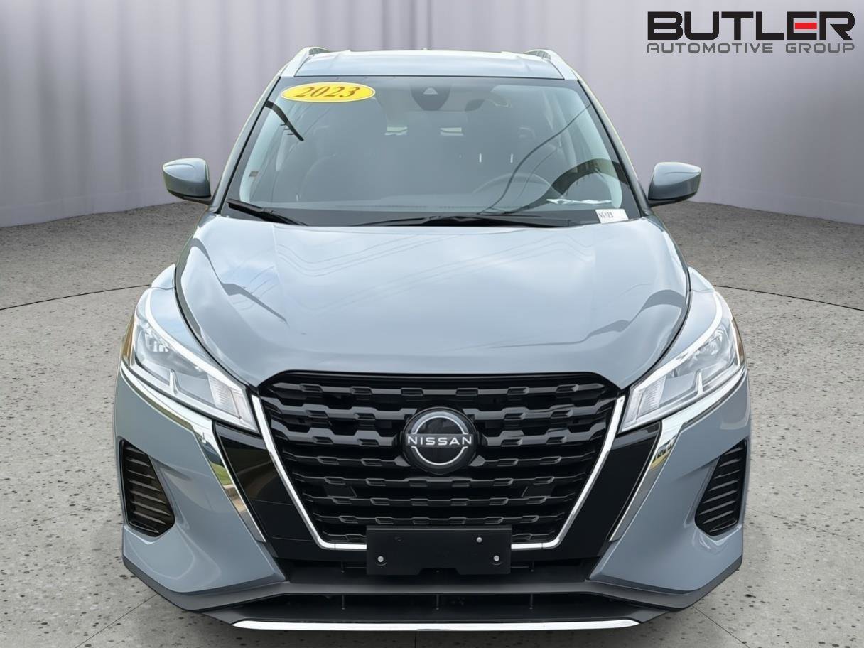 Used 2023 Nissan Kicks SV FWD image 9
