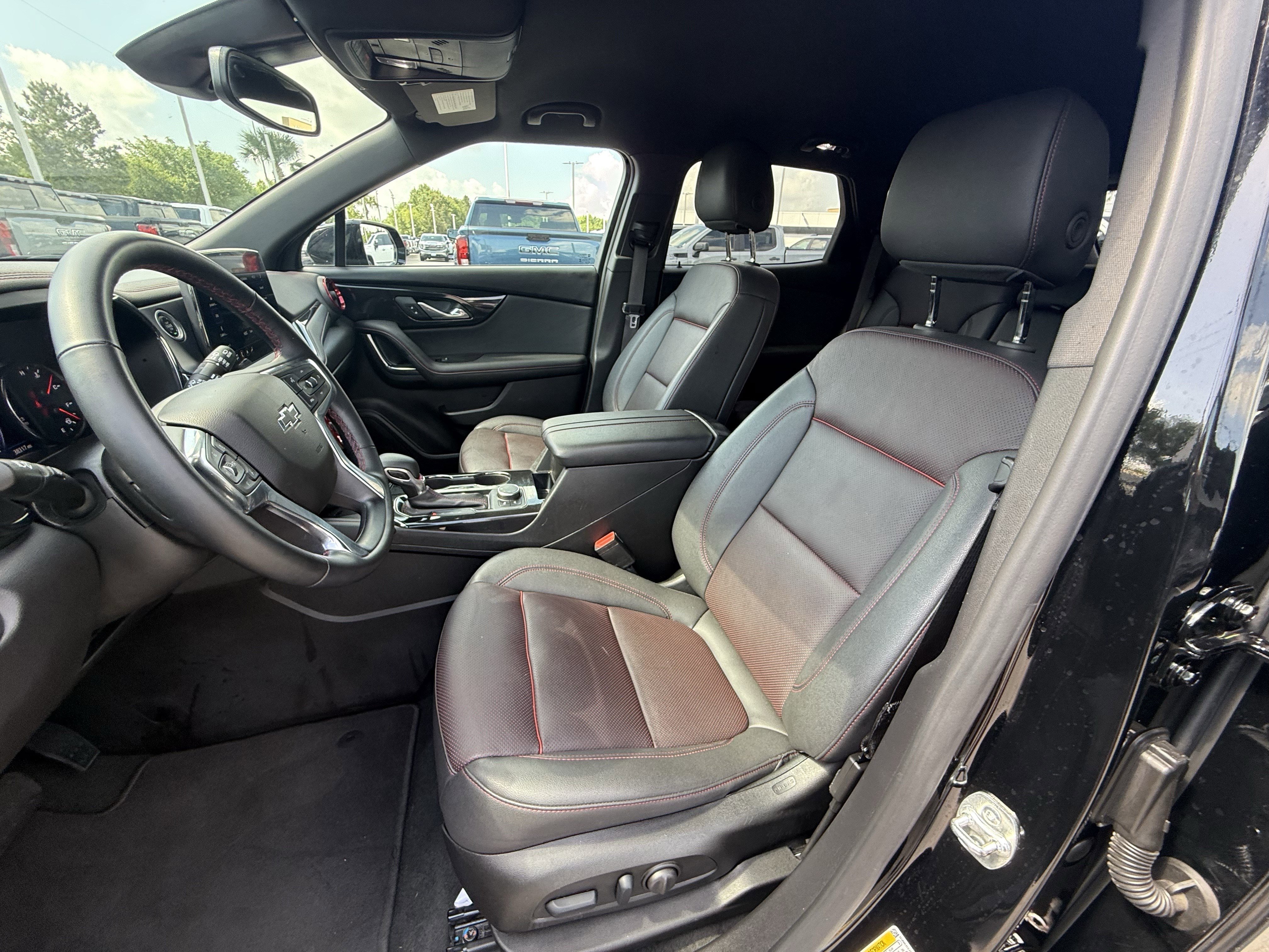 Used 2025 Chevrolet Blazer RS image 28