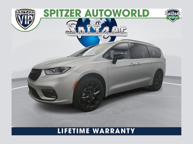 New 2026 Chrysler Pacifica Limited image 1