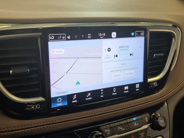 Used 2021 Chrysler Pacifica Limited w/ Uconnect Theater Family Group FWD image 22