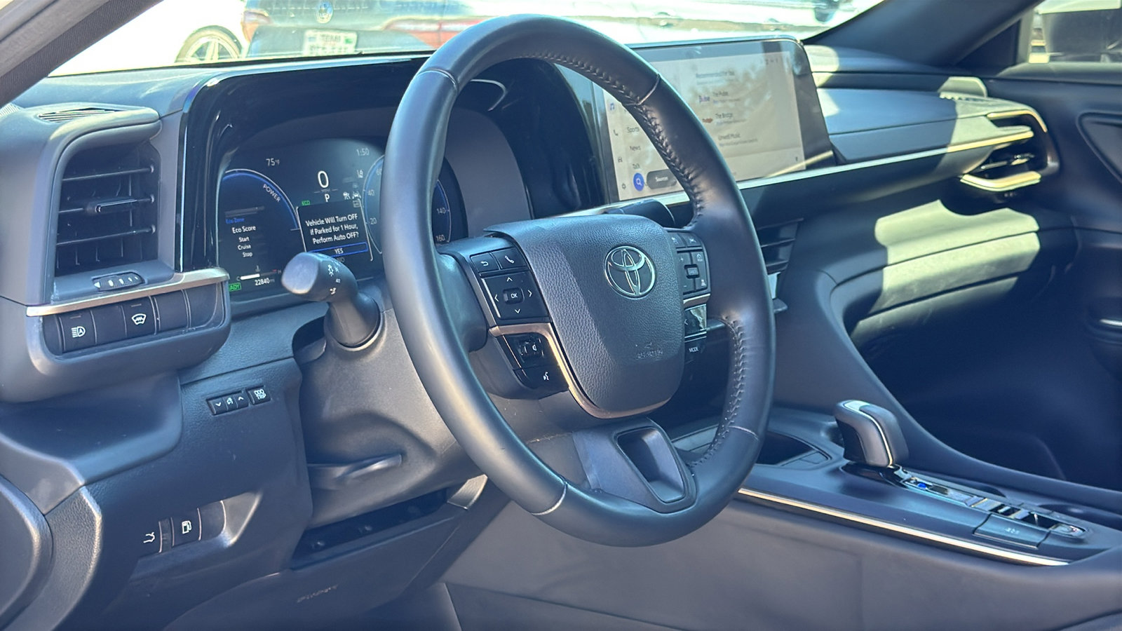 Used 2023 Toyota Crown Limited image 10