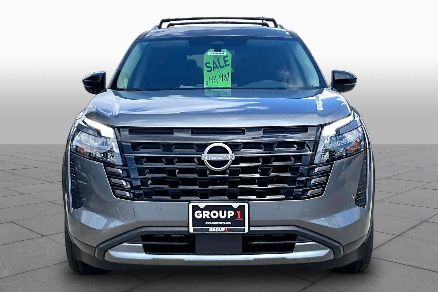 New 2026 Nissan Pathfinder SL w/ SL Premium Package FWD image 3