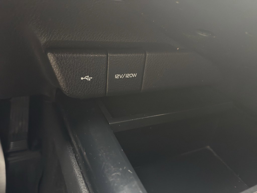 Used 2020 Toyota Camry SE image 21