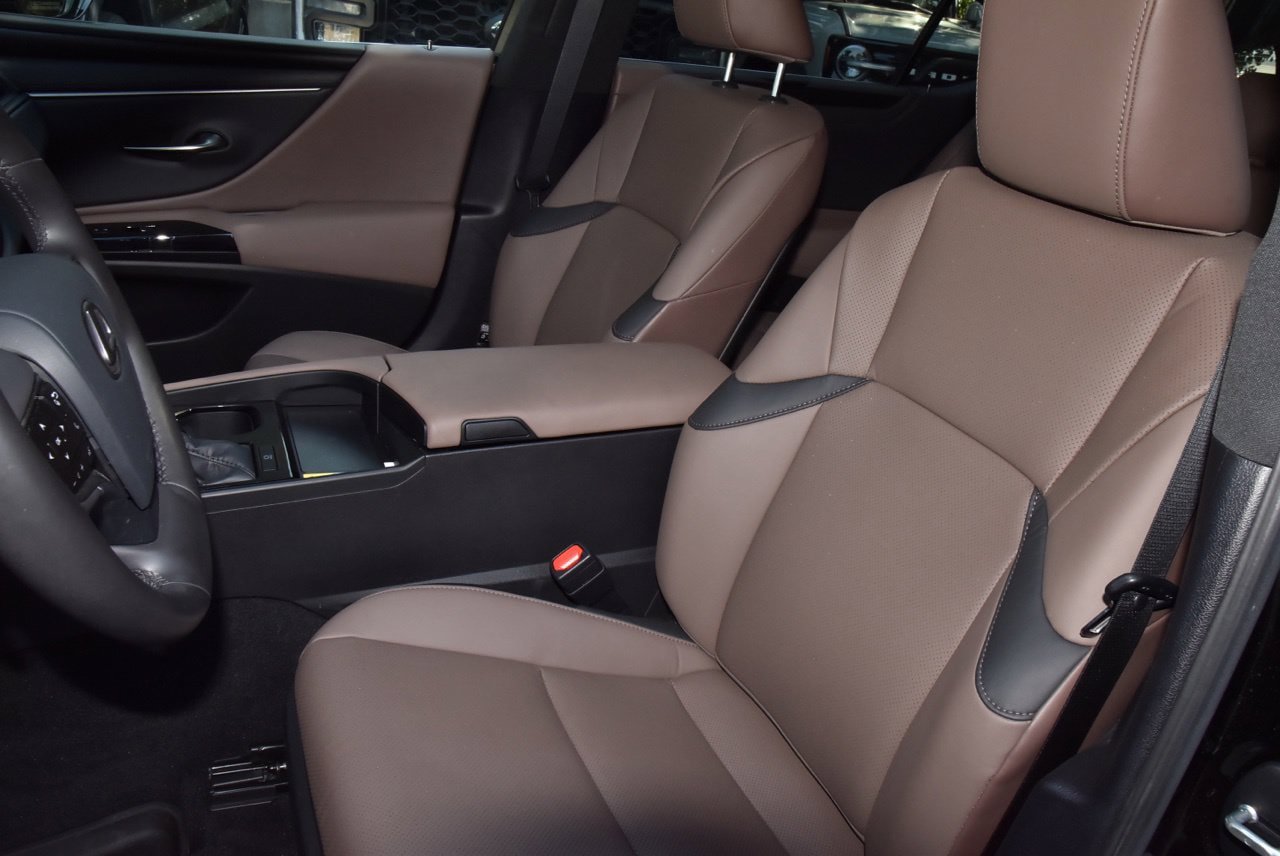 Used 2025 Lexus ES 350 w/ Premium Package FWD image 33
