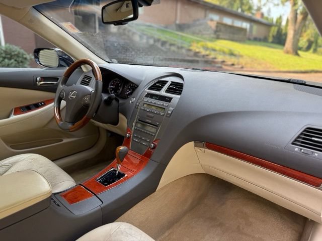Used 2010 Lexus ES 350 FWD image 16