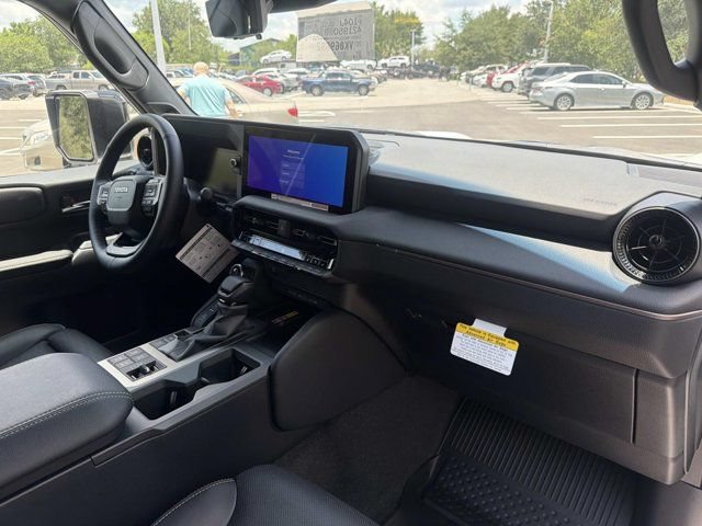 New 2027 Toyota Land Cruiser w/ Premium Package AWD/4WD image 18