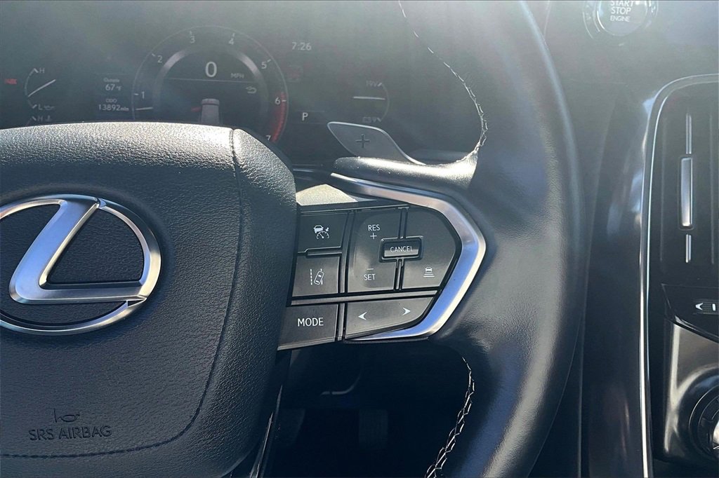 Used 2023 Lexus LX 600 4WD w/ Premium Package image 12