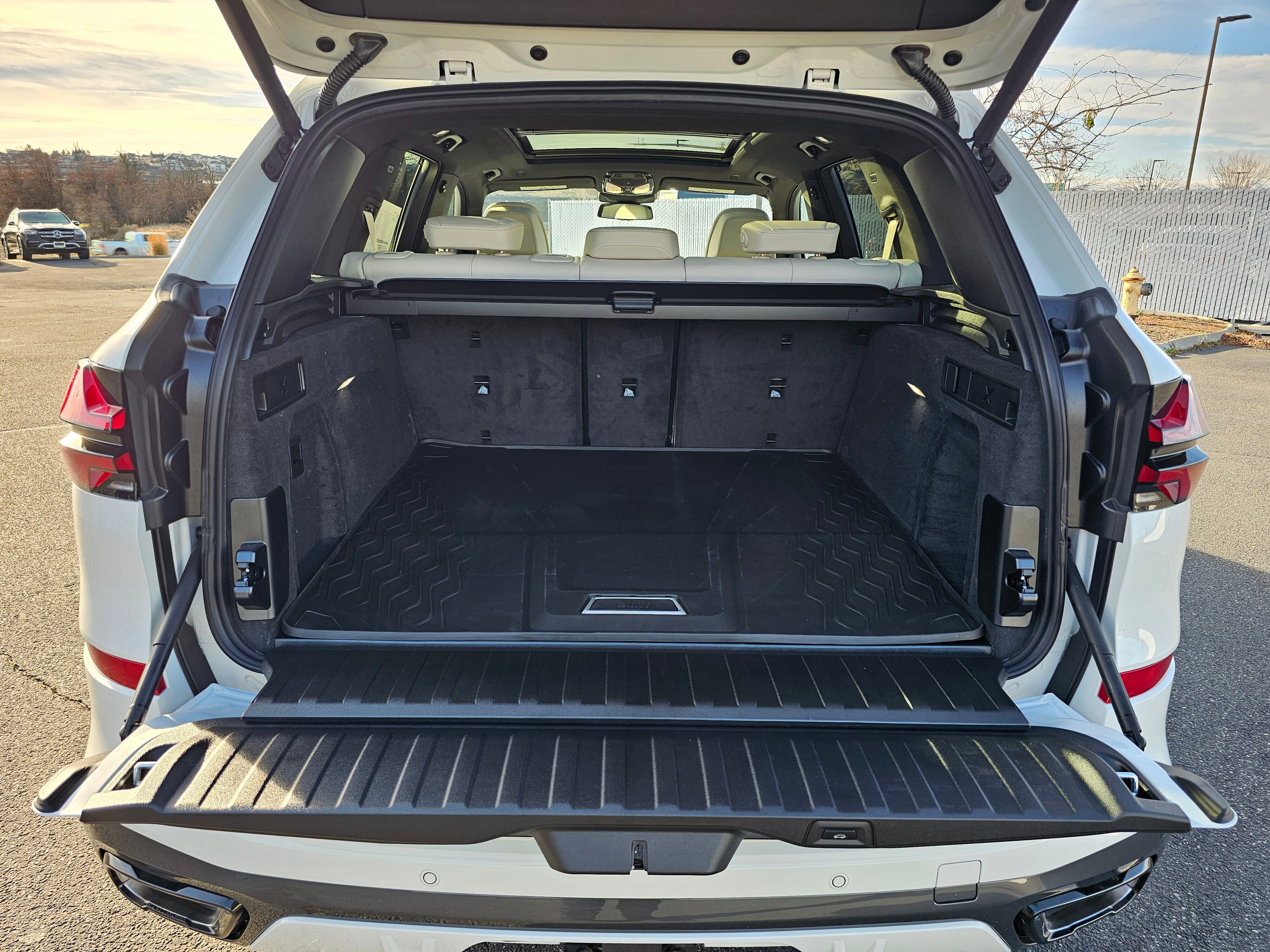 New 2026 BMW X5 xDrive40i w/ Executive Package image 30