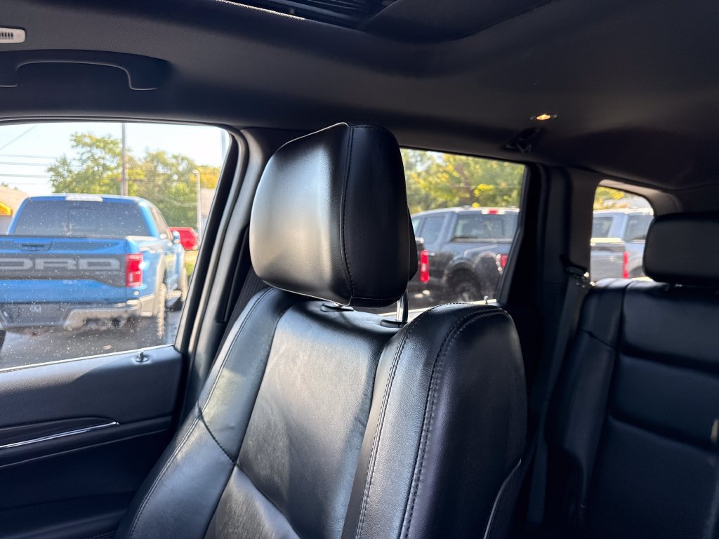 Used 2022 Jeep Grand Cherokee Limited AWD/4WD image 34