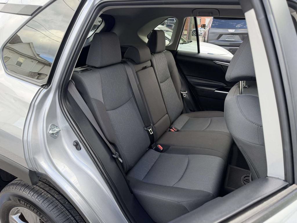 Used 2024 Toyota RAV4 XLE AWD/4WD image 13