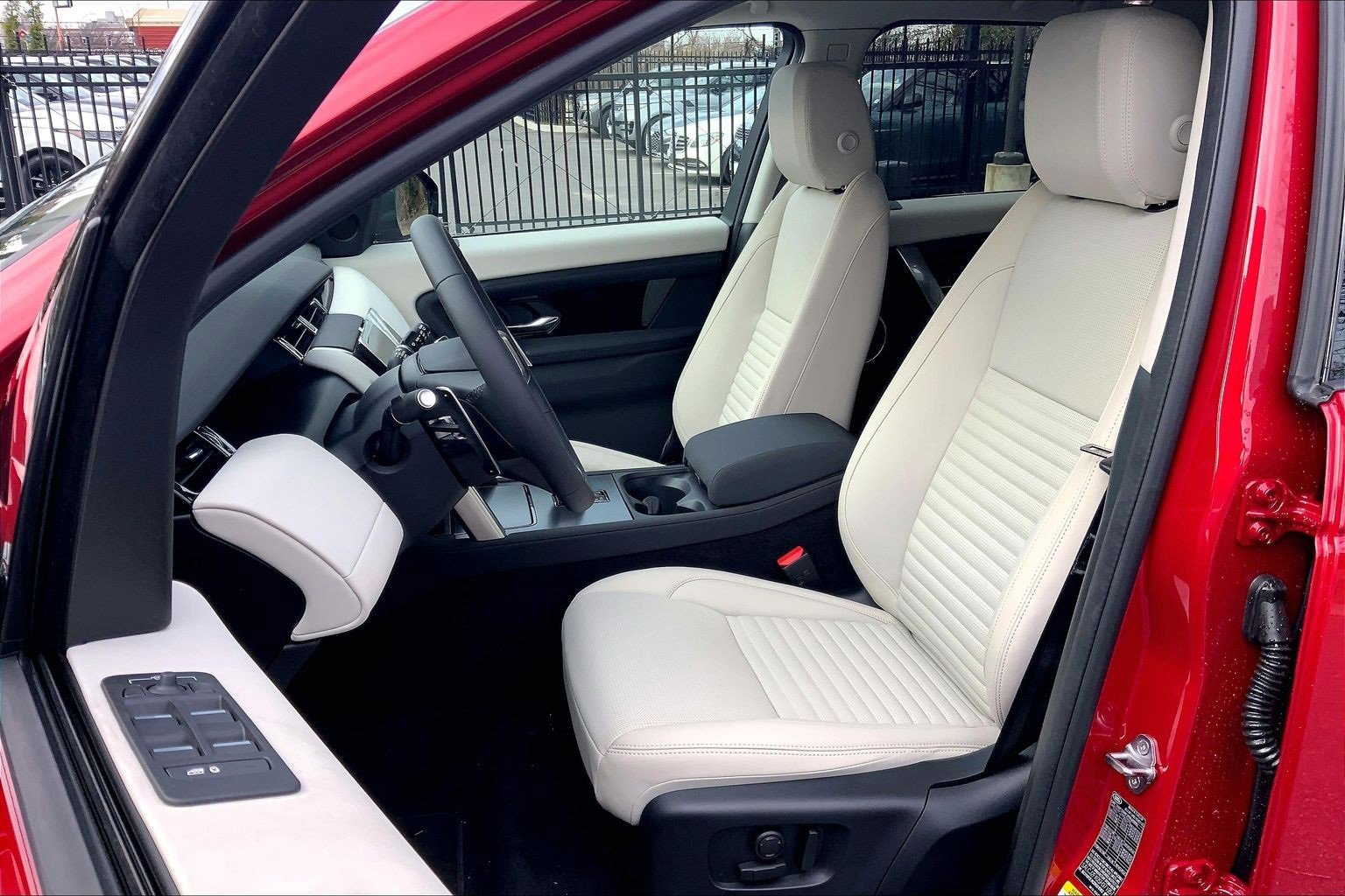 New 2025 Land Rover Discovery Sport S image 9