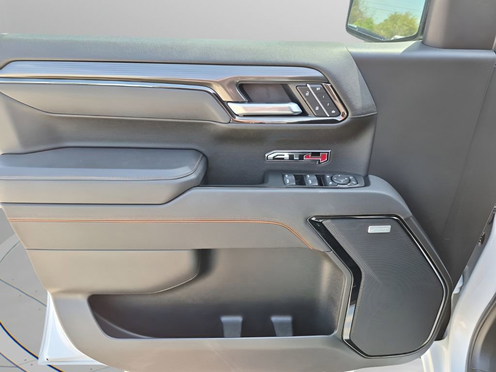 Used 2025 GMC Sierra 1500 AT4 w/ AT4 Premium Package AWD/4WD image 27