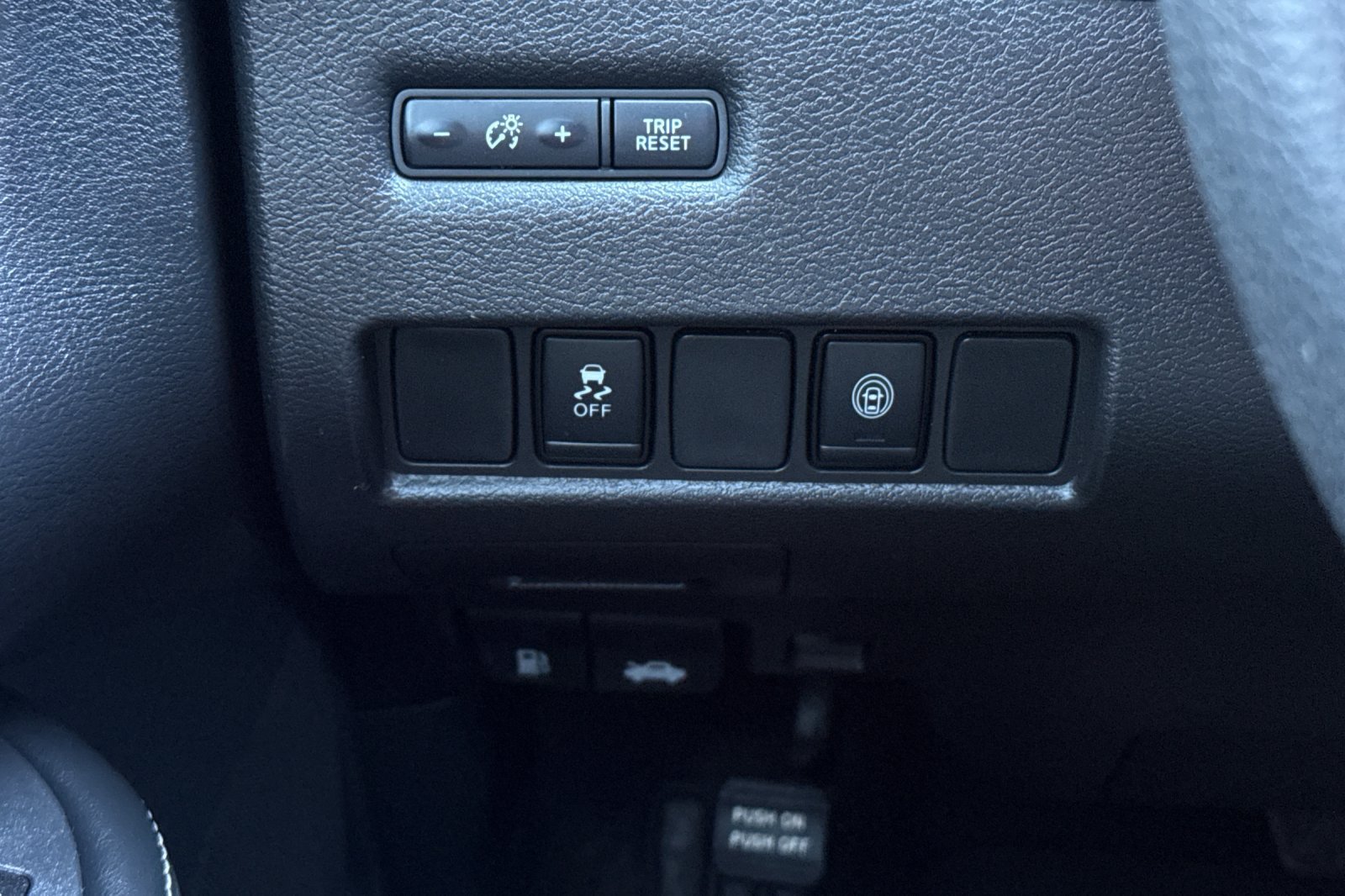 Used 2023 Nissan Murano S AWD/4WD image 40