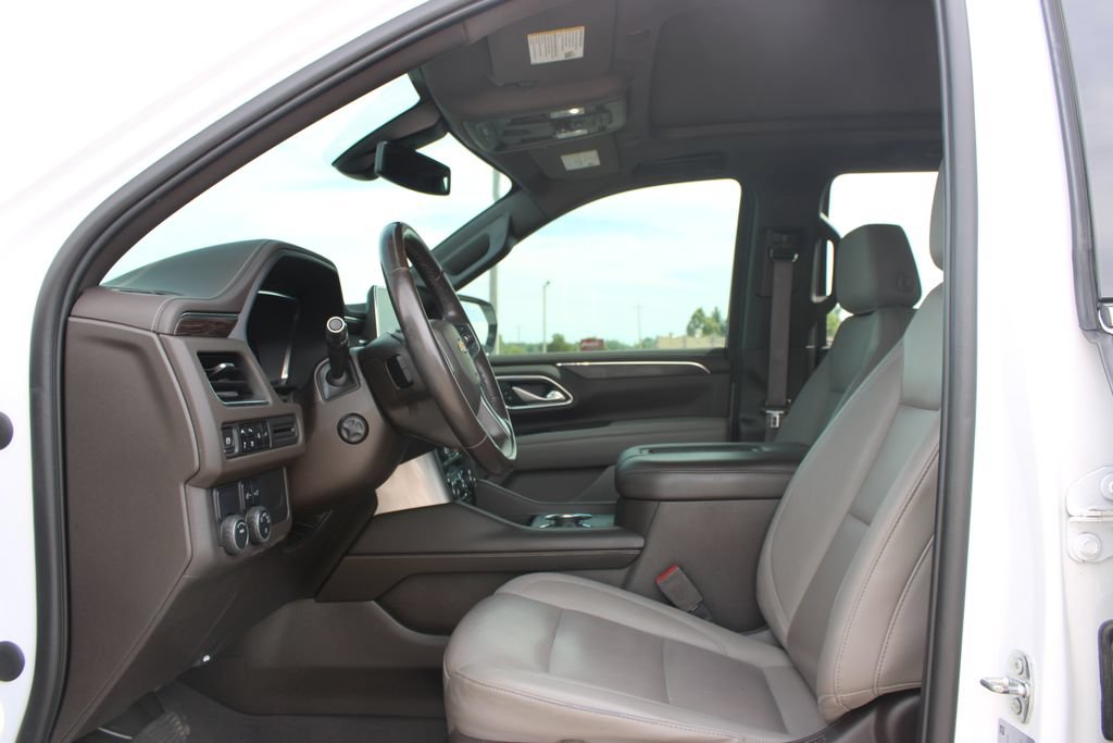 Used 2022 Chevrolet Tahoe LT w/ Luxury Package RWD image 26
