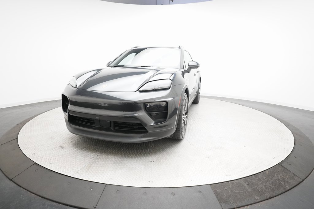 Used 2024 Porsche Macan 4 Electric image 6