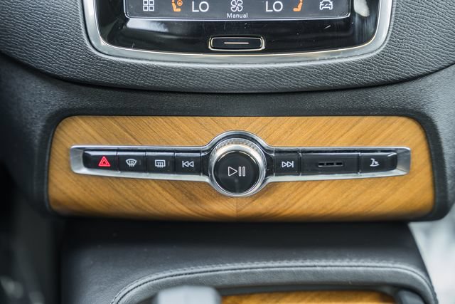 Certified 2023 Volvo XC90 B6 Plus AWD/4WD image 24