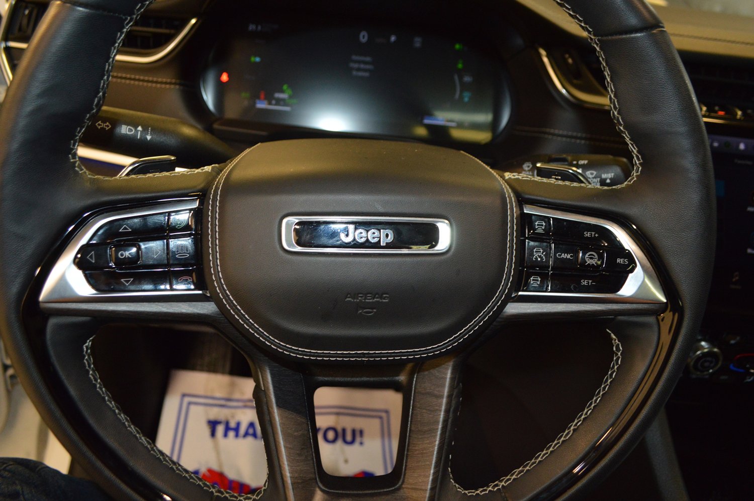 Used 2023 Jeep Grand Cherokee Overland w/ Advanced Protech Group III image 18