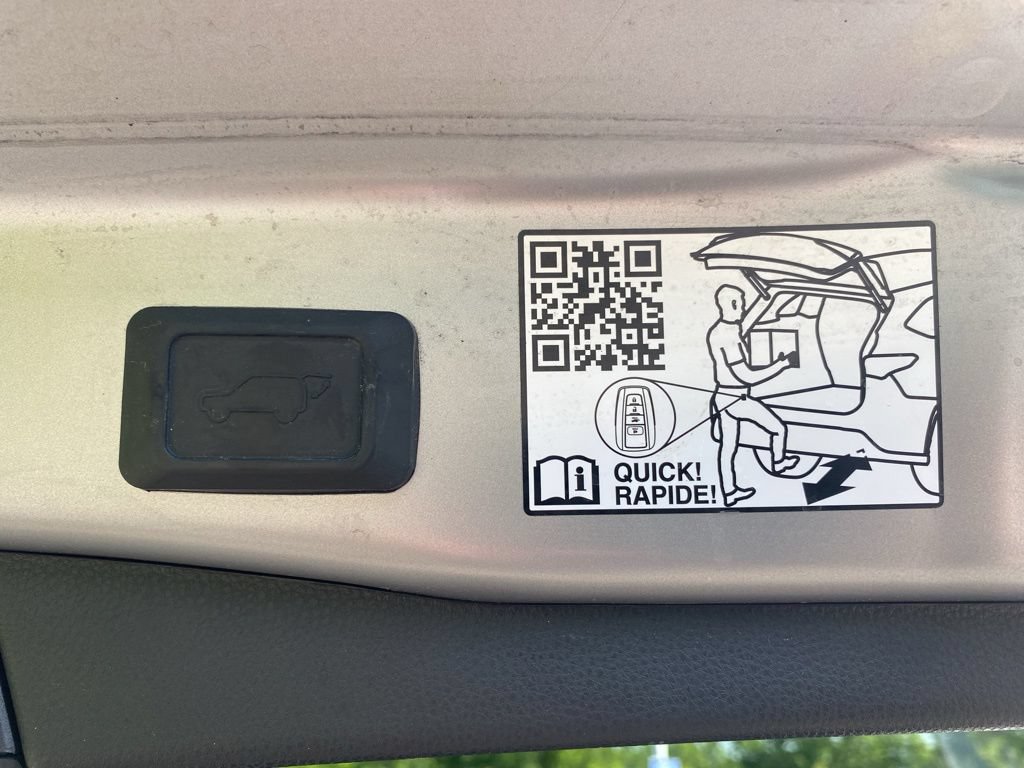 Used 2023 Toyota RAV4 XSE AWD/4WD image 19