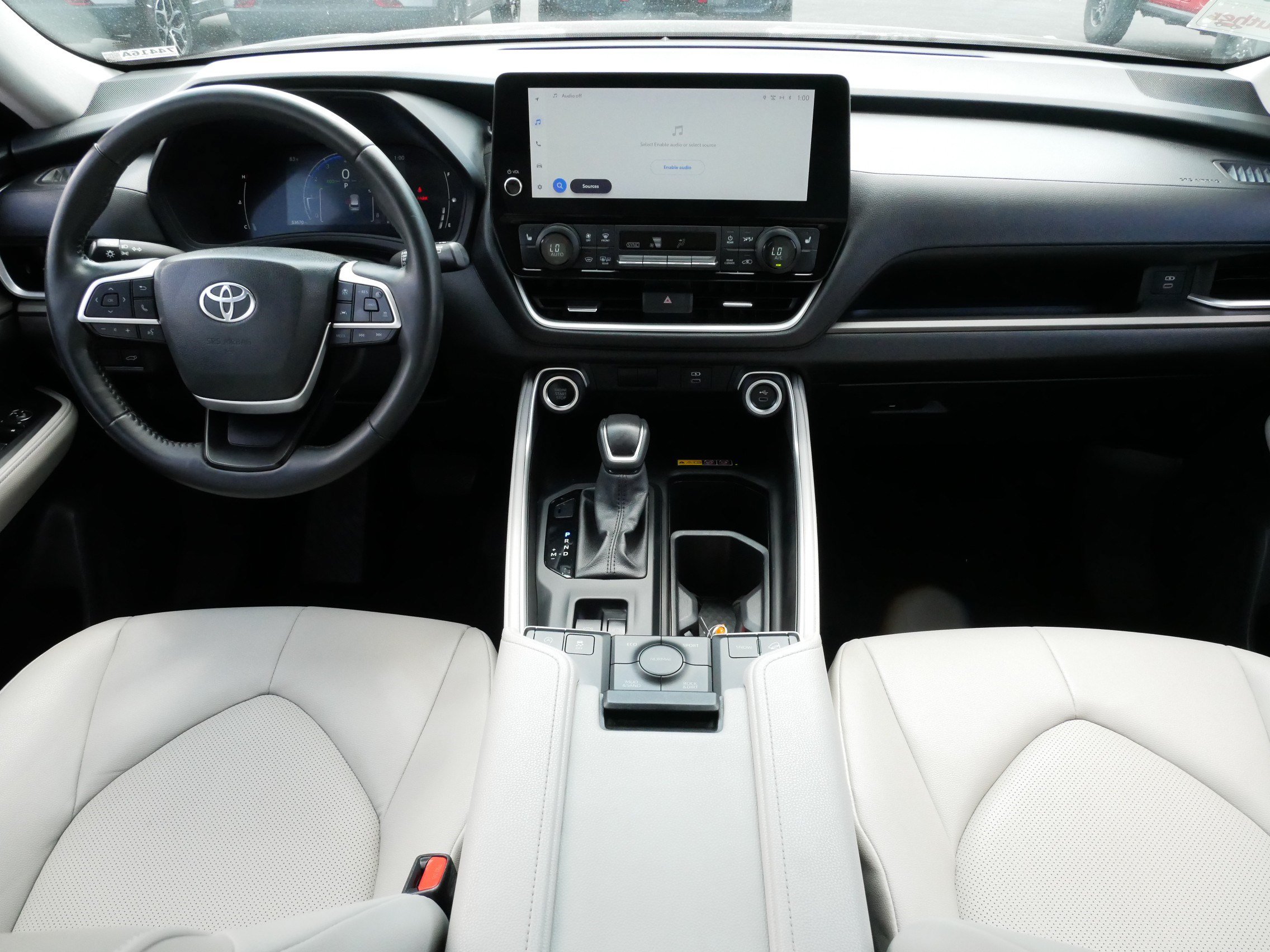 Used 2024 Toyota Grand Highlander AWD image 10
