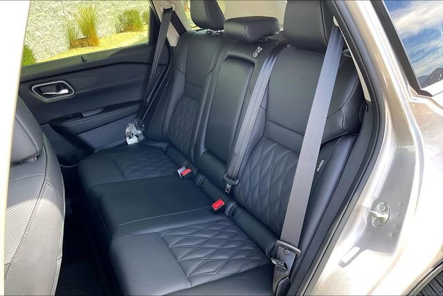 New 2026 Nissan Rogue Platinum image 15