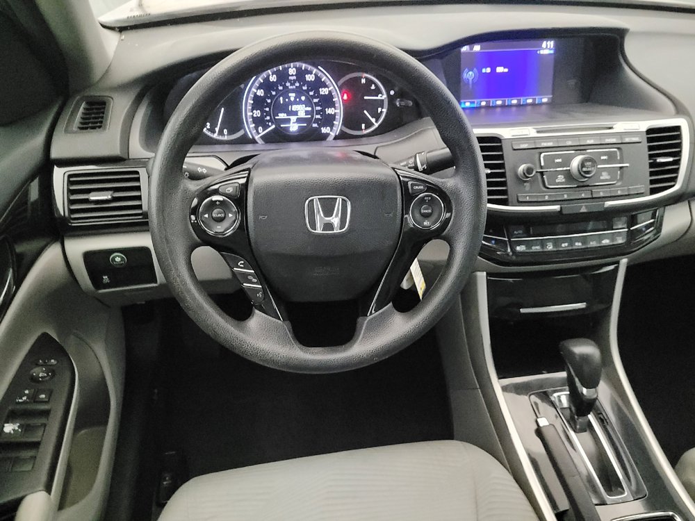 Used 2017 Honda Accord LX image 22
