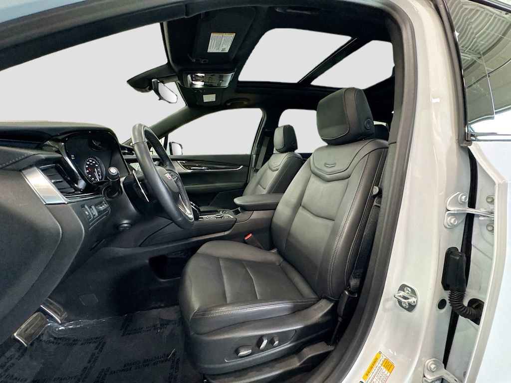 Used 2025 Cadillac XT6 Sport w/ Technology Package AWD/4WD image 24