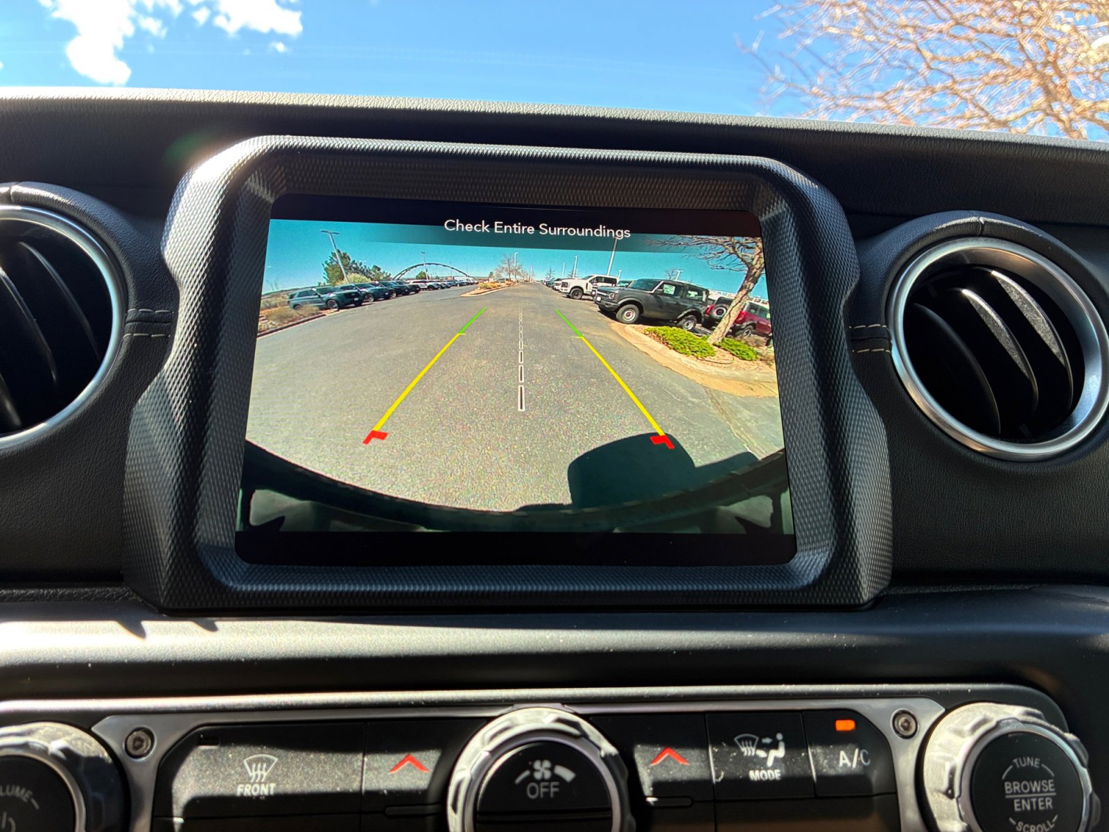 Used 2021 Jeep Wrangler Unlimited Sahara image 28