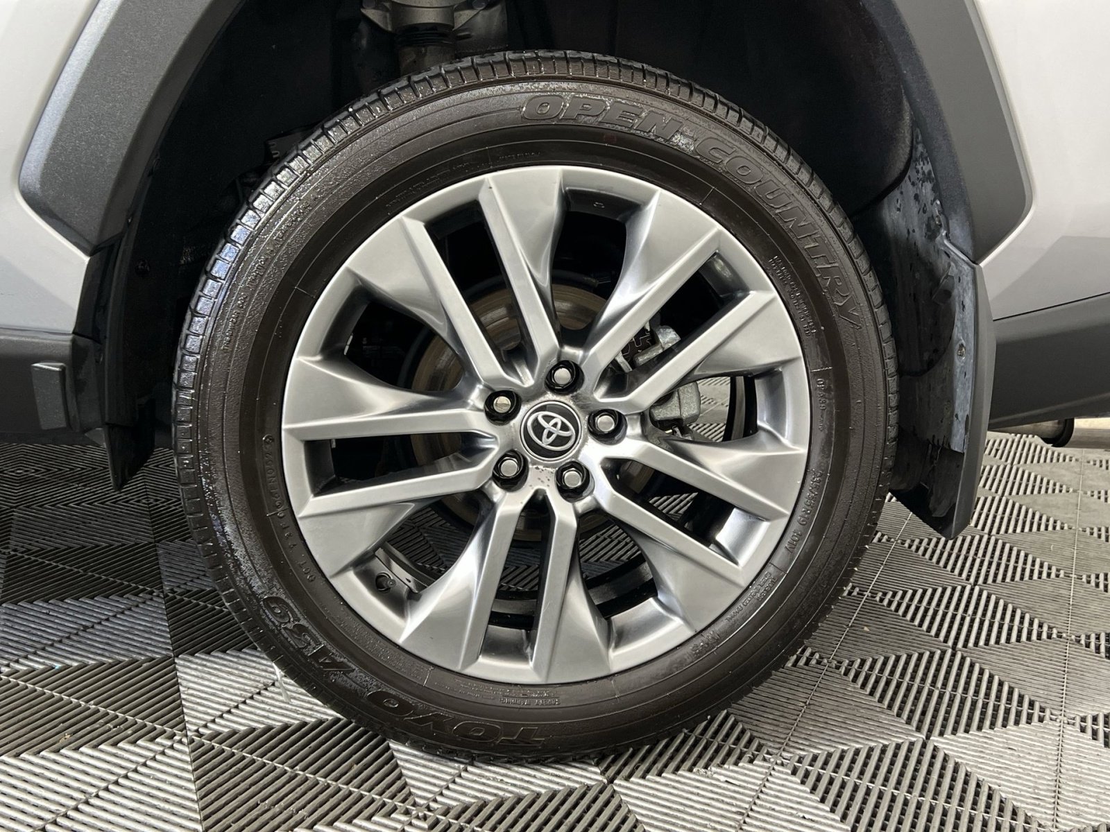 Used 2023 Toyota RAV4 XLE Premium image 12