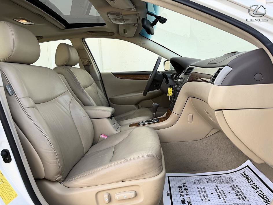 Used 2005 Lexus ES 330 FWD image 11