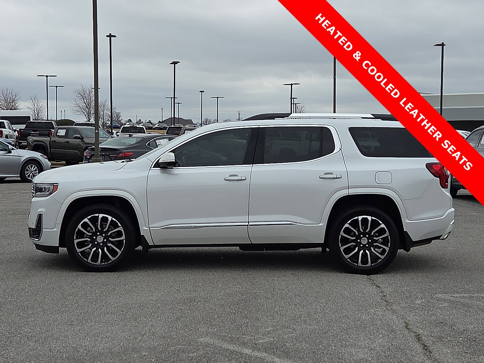 Used 2020 GMC Acadia Denali w/ Trailering Package image 3