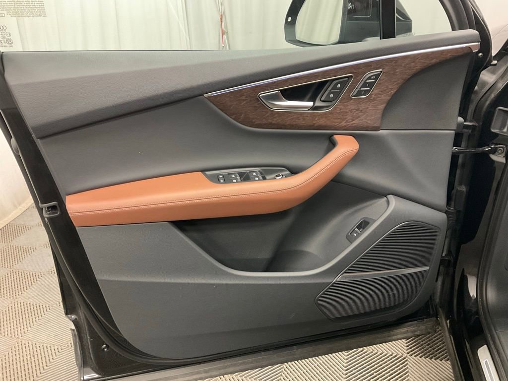 Used 2025 Audi Q7 3.0T Premium Plus image 10