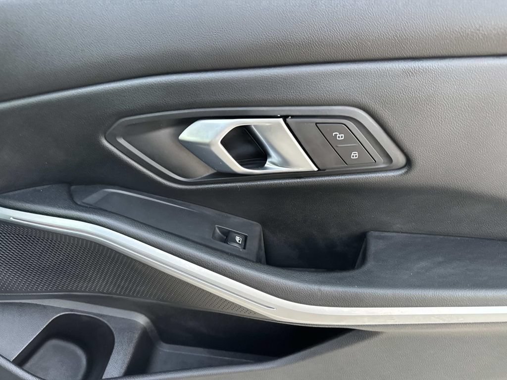Used 2024 BMW 330i Sedan RWD image 18