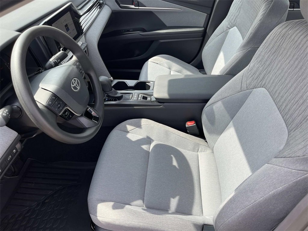 Used 2026 Toyota Camry LE image 13