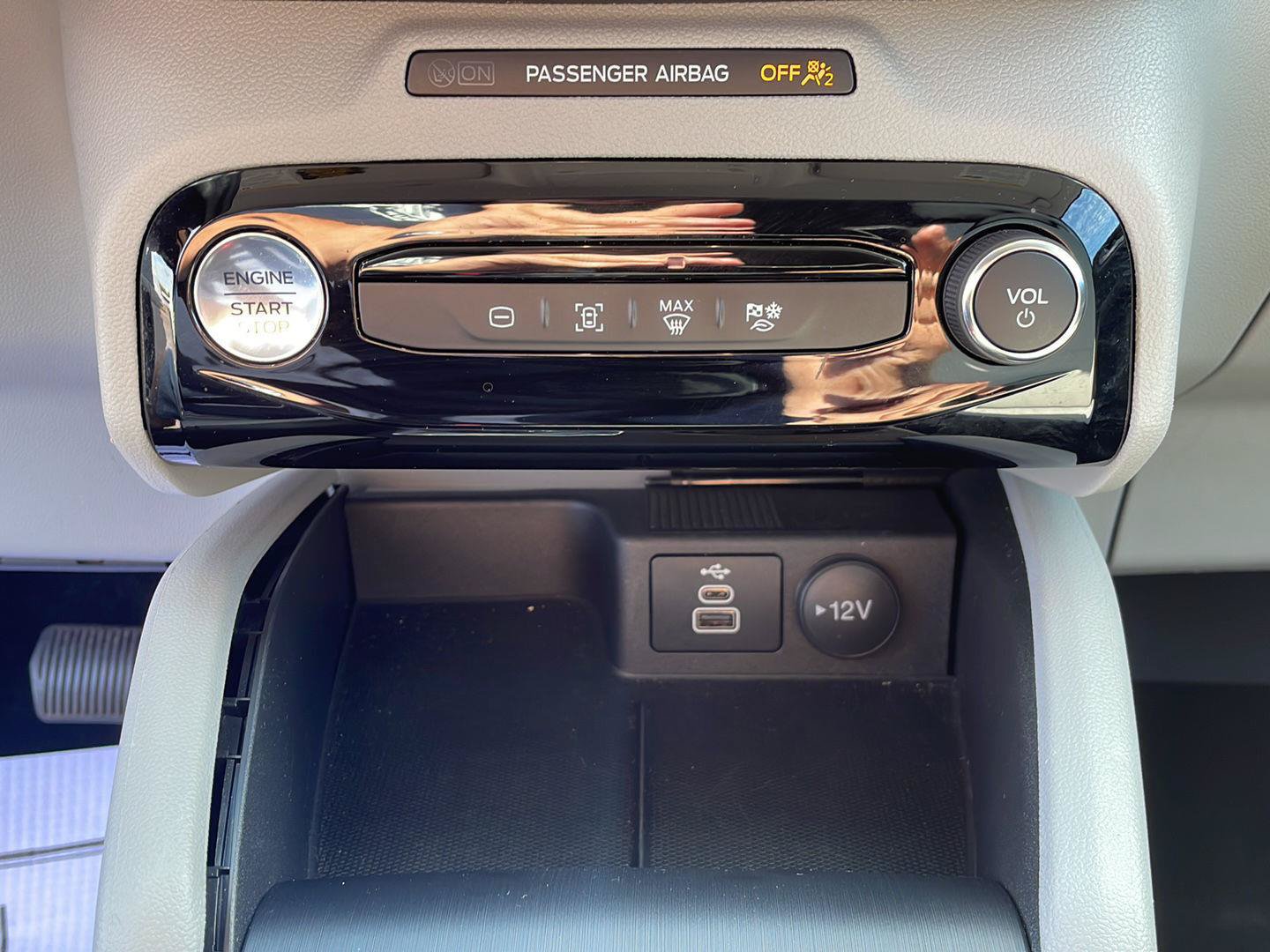 Used 2025 Ford Escape SE FWD image 22