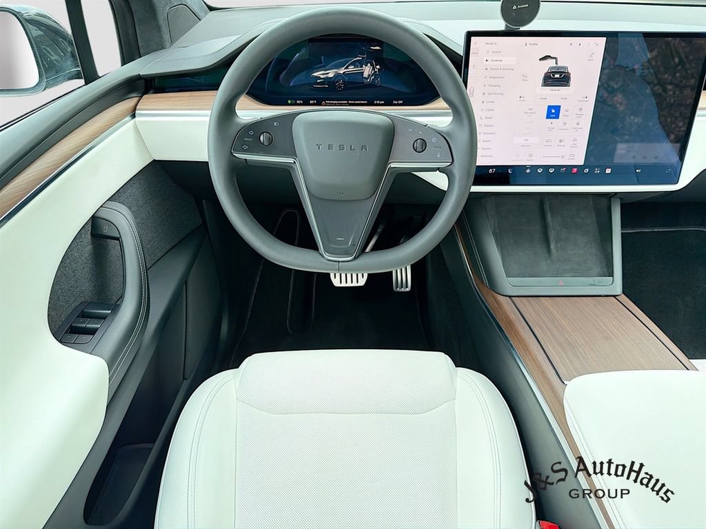 Used 2024 Tesla Model X AWD/4WD image 29