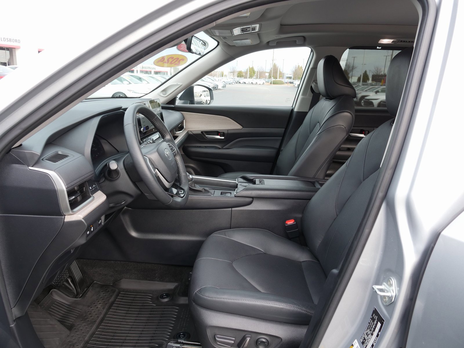 Used 2024 Toyota Grand Highlander Limited image 16