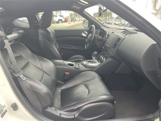 Used 2016 Nissan 370Z w/ Sport Package image 24