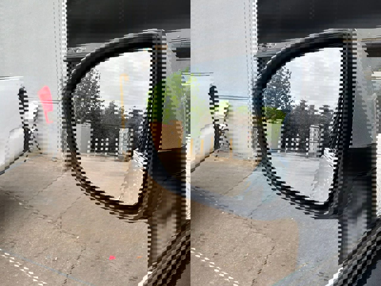 Used 2025 Nissan Pathfinder SV FWD image 20