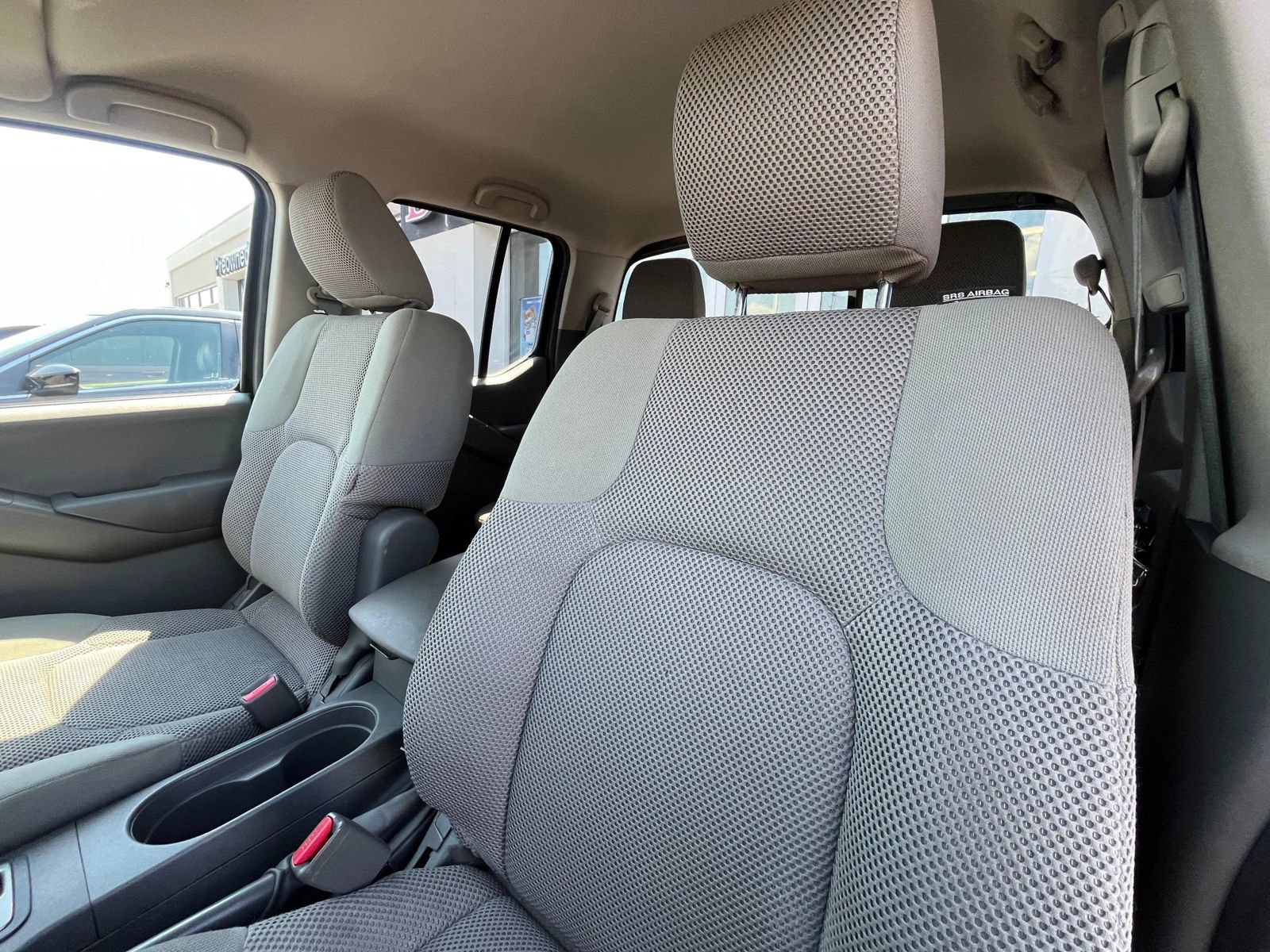 Used 2014 Nissan Frontier SV w/ SV Value Truck Package AWD/4WD image 28