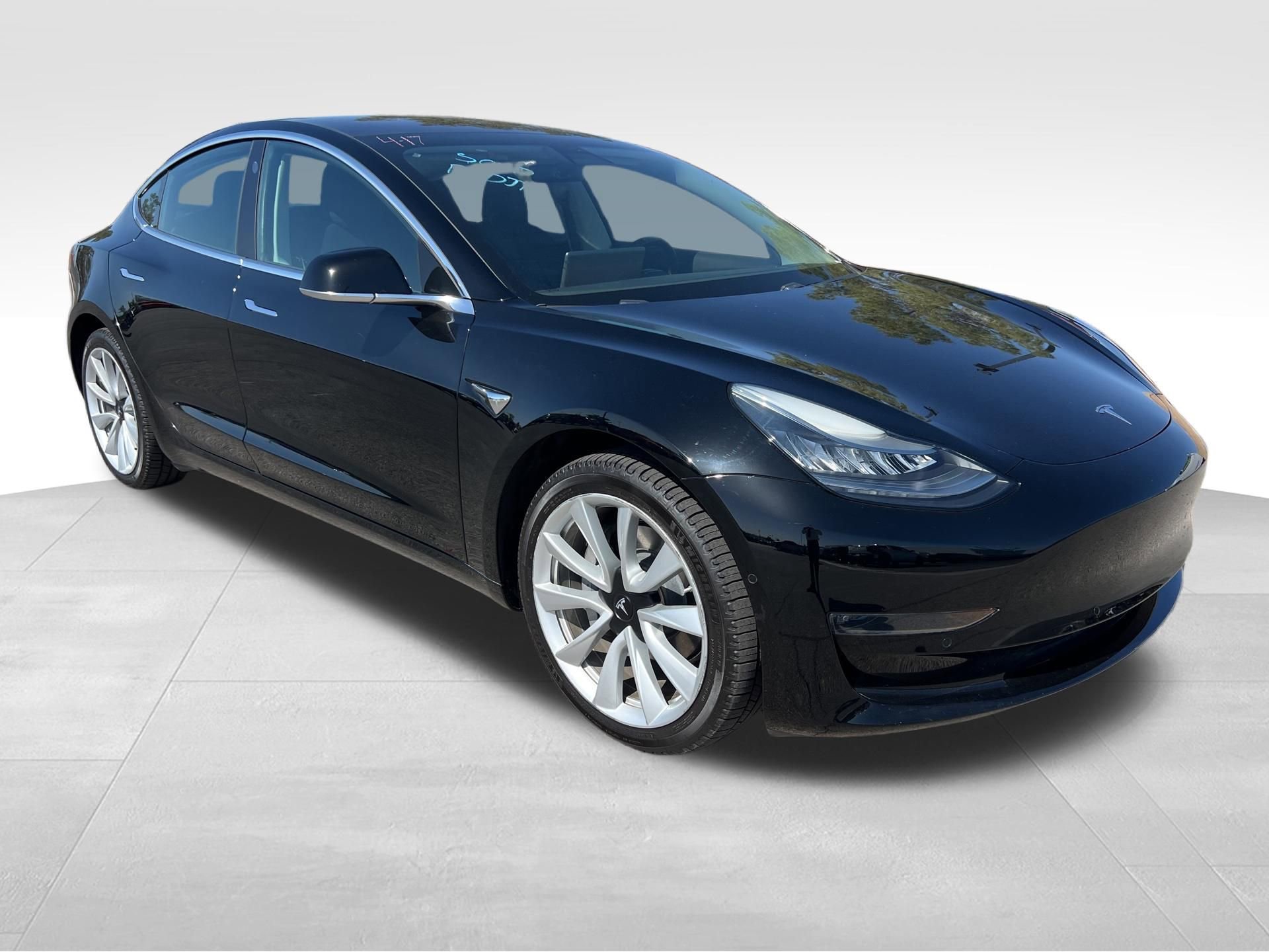 Used 2019 Tesla Model 3 Standard Range Plus RWD image 3