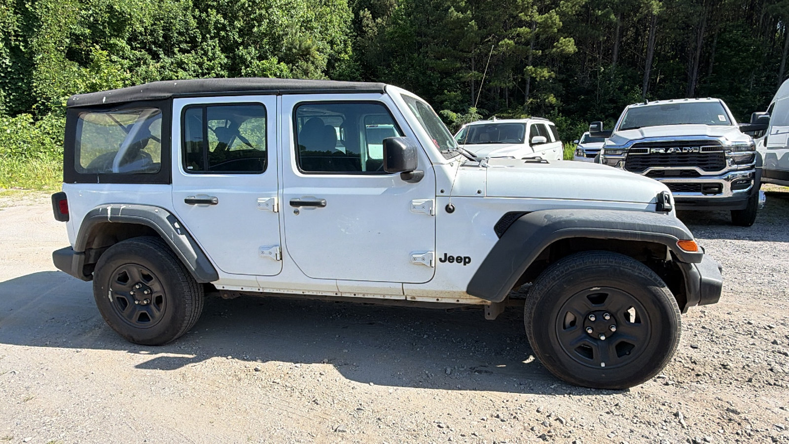 Used 2023 Jeep Wrangler Unlimited Sport AWD/4WD image 7