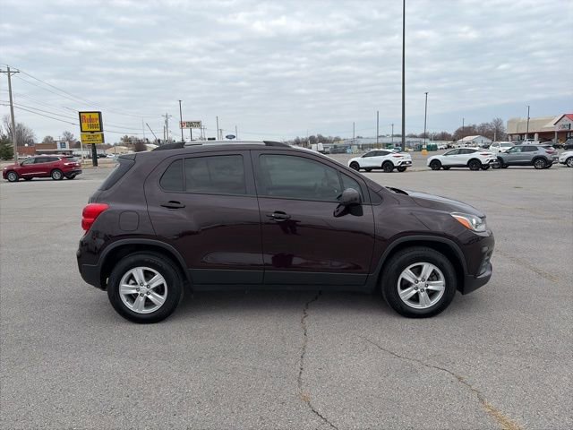Used 2022 Chevrolet Trax LT w/ LT Convenience Package AWD/4WD image 7