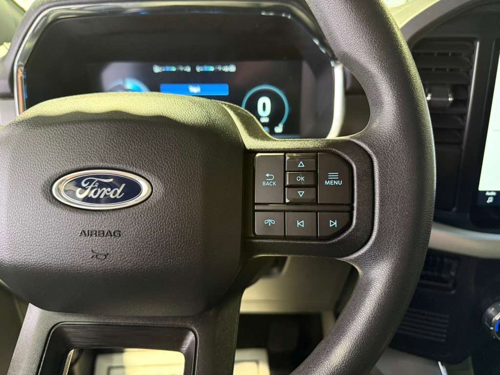 Used 2022 Ford F150 Lightning Pro image 12