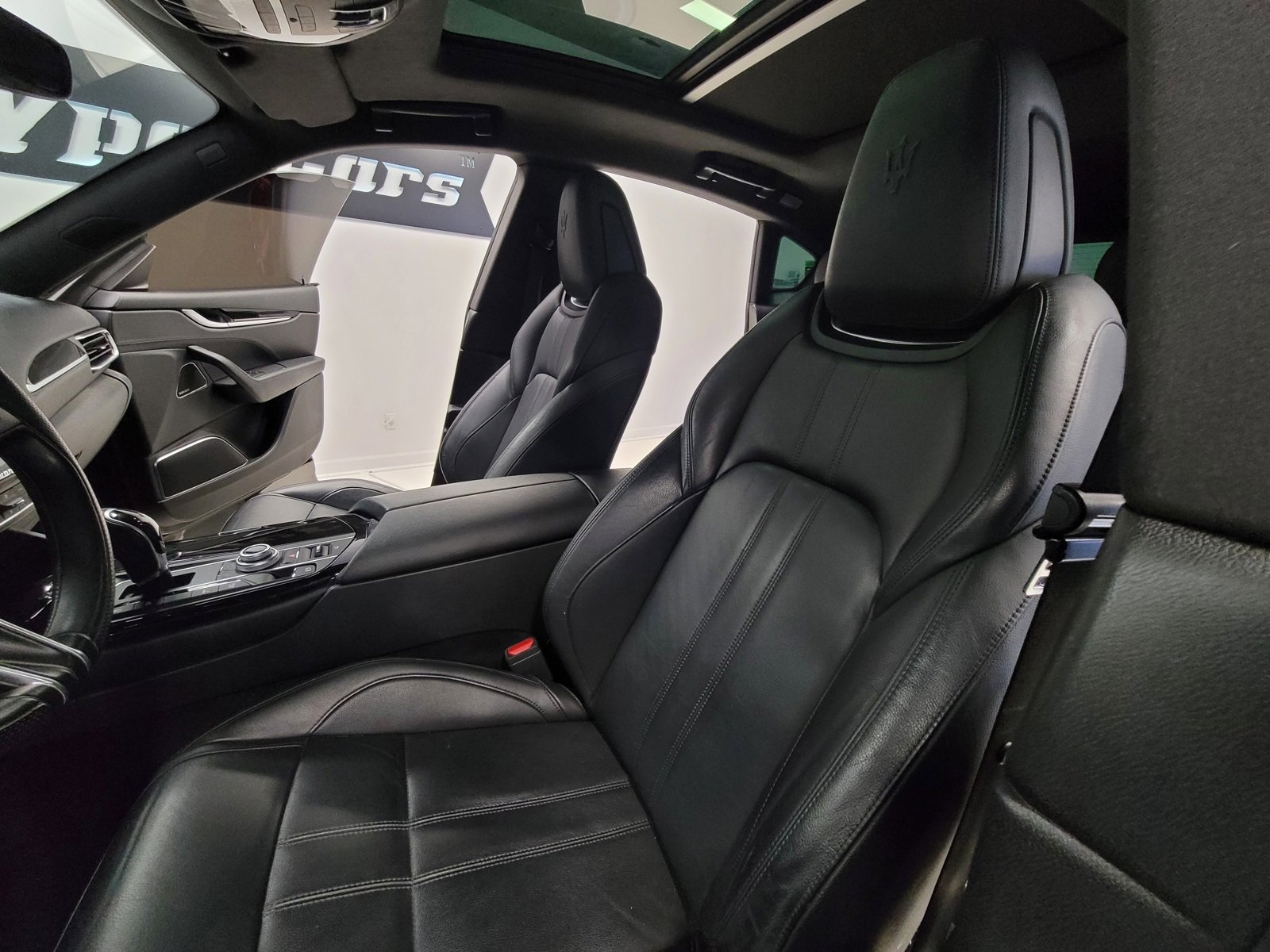 Used 2018 Maserati Levante GranSport image 20