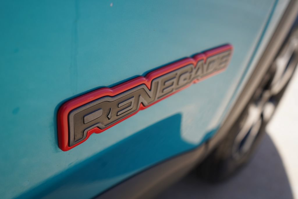 Used 2020 Jeep Renegade Trailhawk w/ Cold Weather Group AWD/4WD image 6