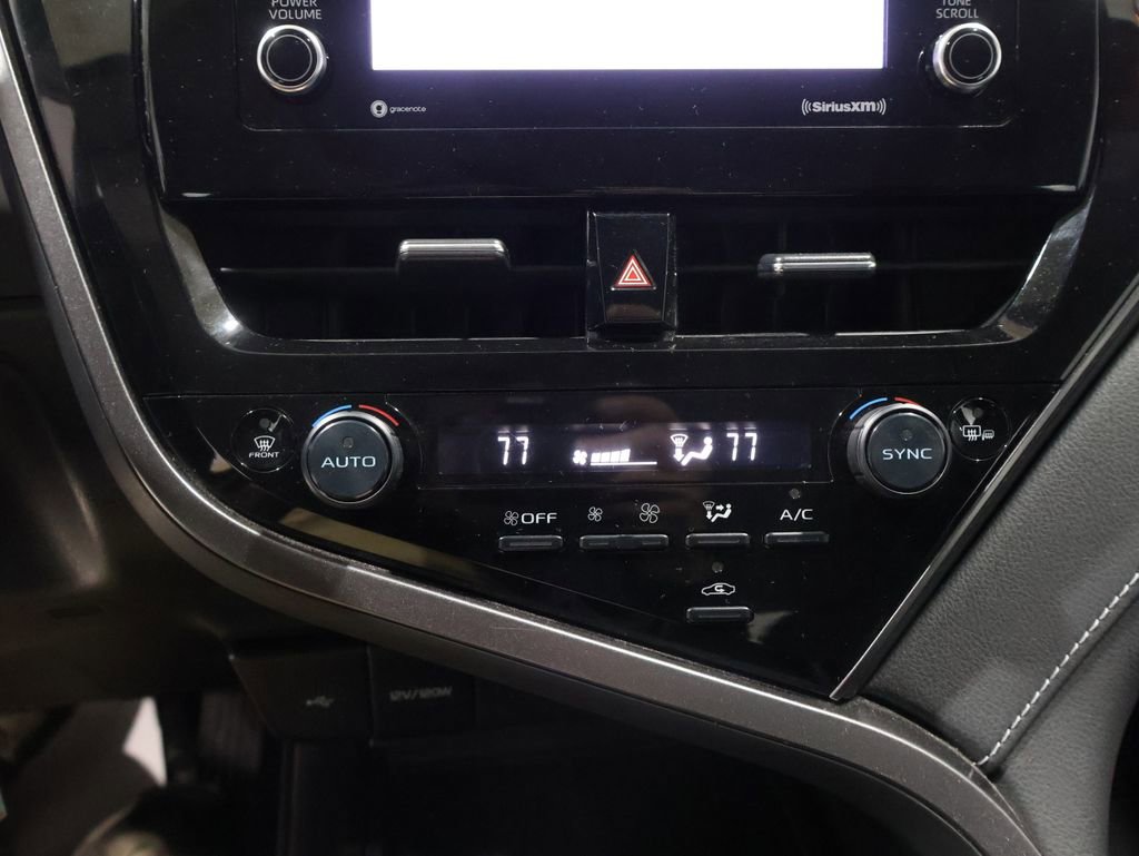 Used 2023 Toyota Camry SE image 28