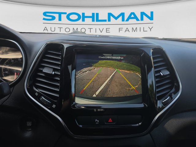 Used 2020 Jeep Cherokee Limited AWD/4WD image 16