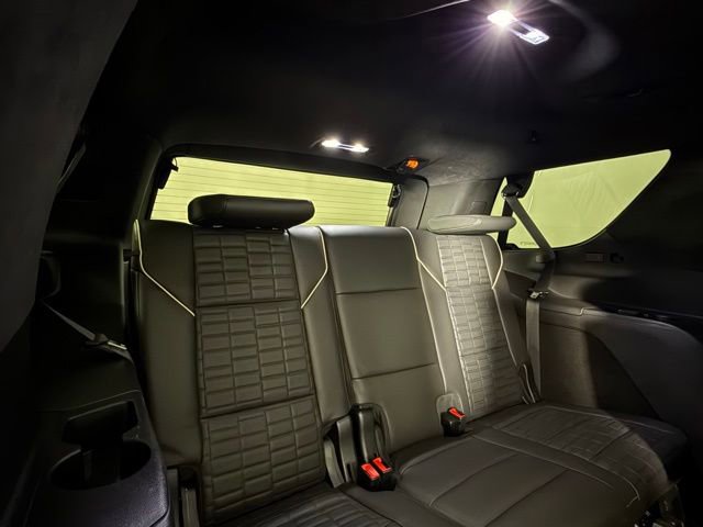 Used 2023 Cadillac Escalade V AWD/4WD image 35