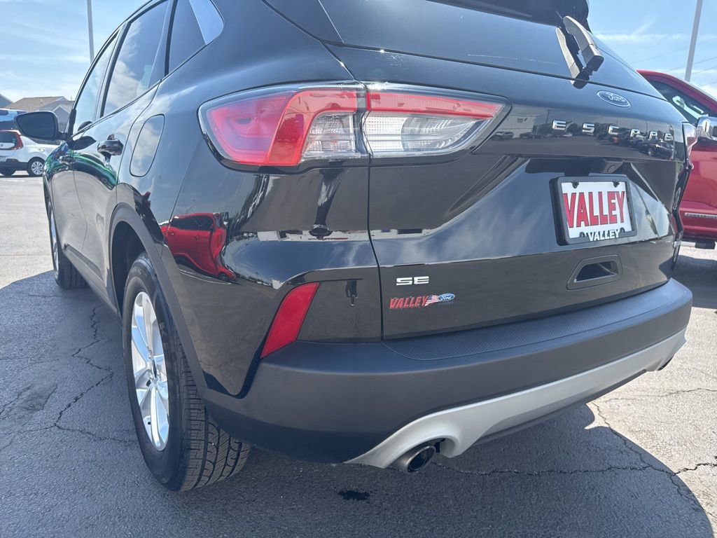 Used 2020 Ford Escape SE FWD image 20